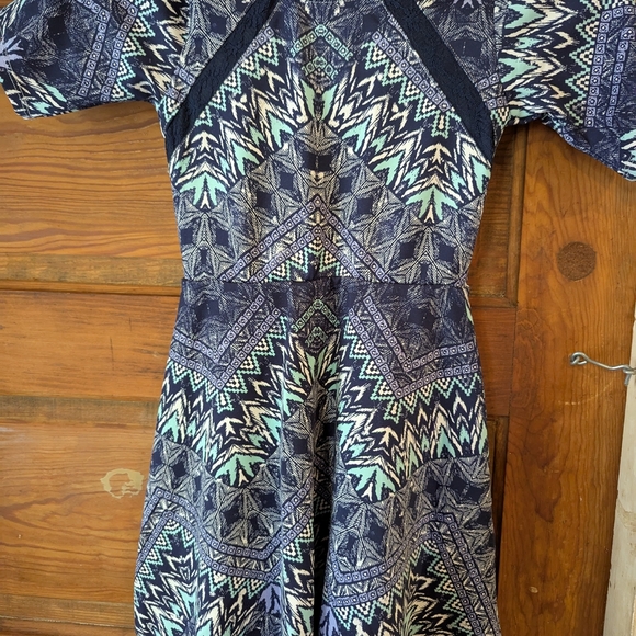 Shellys London Blue and Purple Fit and Flare Dress with Scoop Neck - Picture 10 of 10